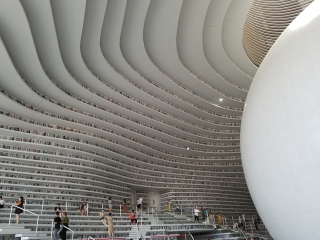 In Cina, nel distretto di Binhai, la biblioteca futuristica più suggestiva di sempre